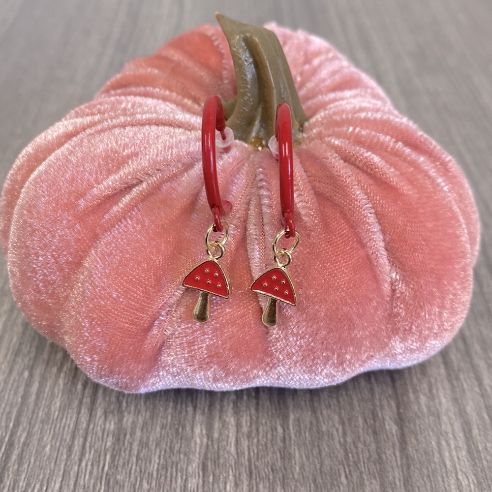 🍄 Cute Red Mushroom Earrings